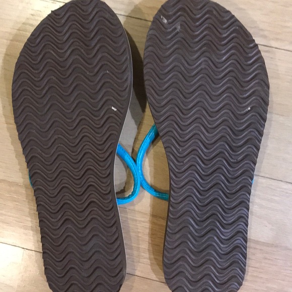 vera flip flops - Picture 2 of 2